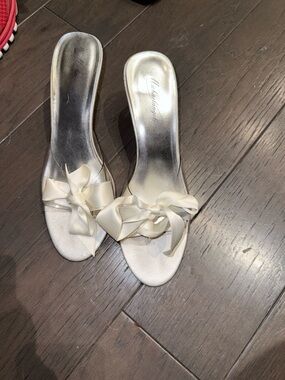⭐️ Michaelangelo Ivory Satin Slide Heels with Bow Accent 9.5